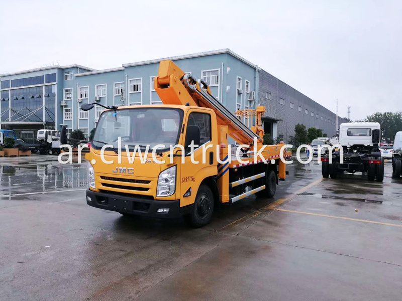 aerial lift bucket truck